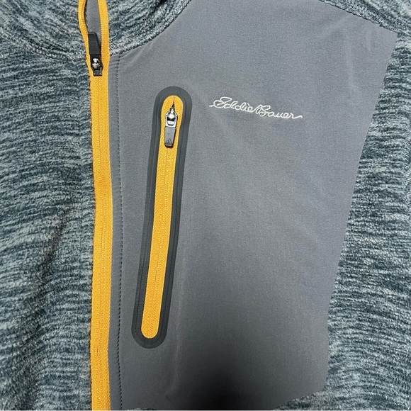 Eddie Bauer Men Sweater Medium Cloud Layer Pro 1/4 Pullover Outdoor Zip Pockets - Picture 3 of 8